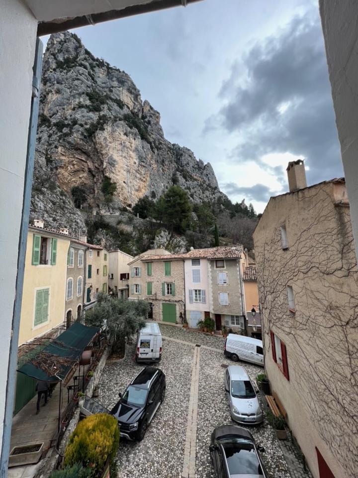La Bonne Etoile - The Good Star Leilighet Moustiers-Sainte-Marie Eksteriør bilde