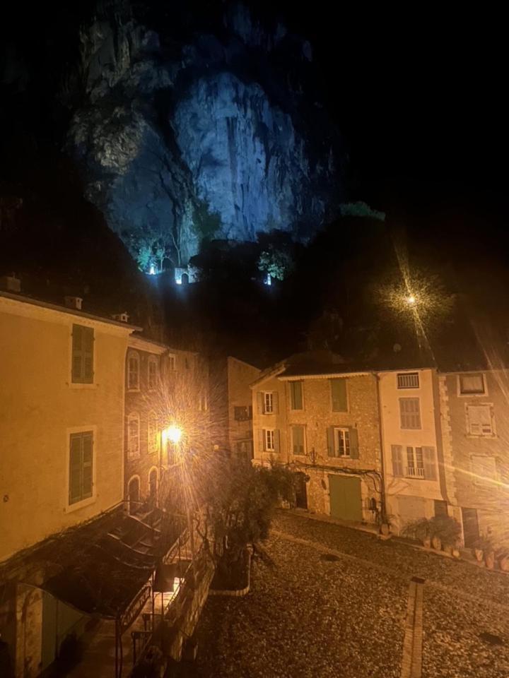 La Bonne Etoile - The Good Star Leilighet Moustiers-Sainte-Marie Eksteriør bilde