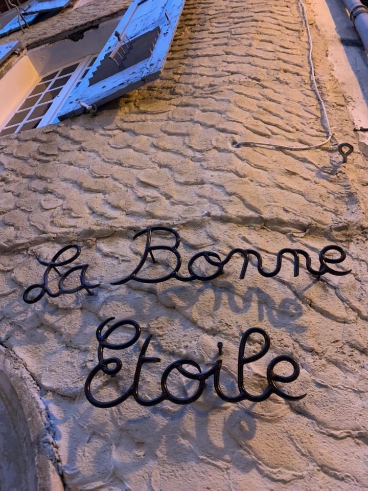 La Bonne Etoile - The Good Star Leilighet Moustiers-Sainte-Marie Eksteriør bilde